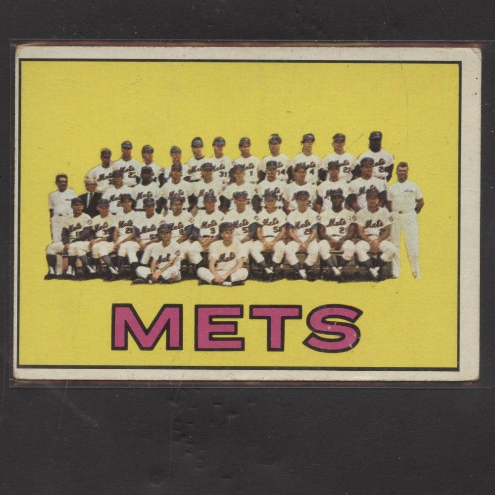 1967 TOPPS BASEBALL NEW YORK METS TEAM CARD NO CREASES